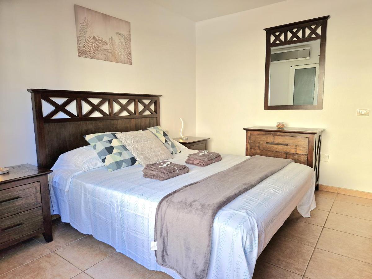 Spacious Chalet Next To The Sea - Airport Villa San Isidro  Exteriör bild